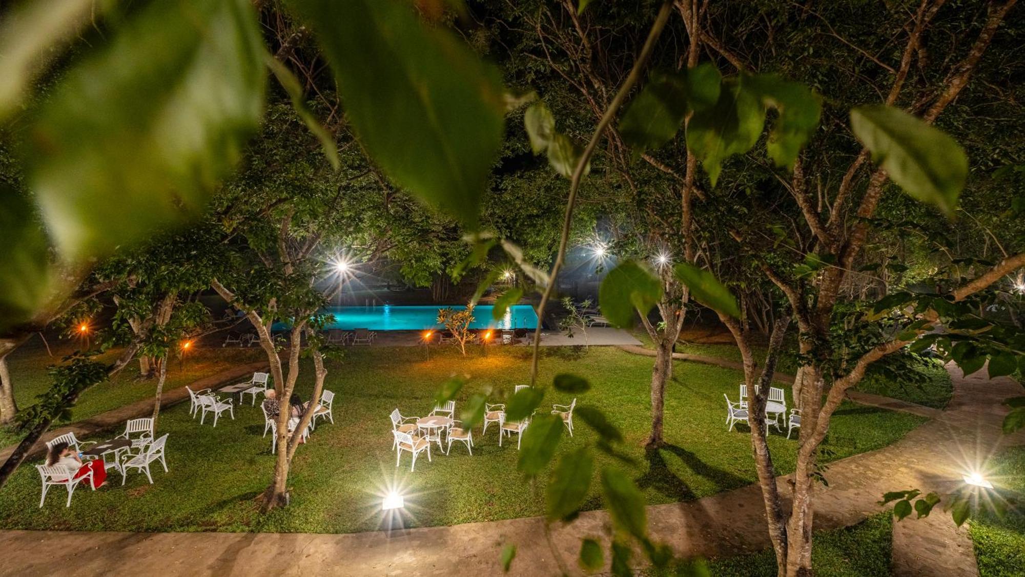 Hotel Kassapa Lions Rock Sigiriya Exterior foto